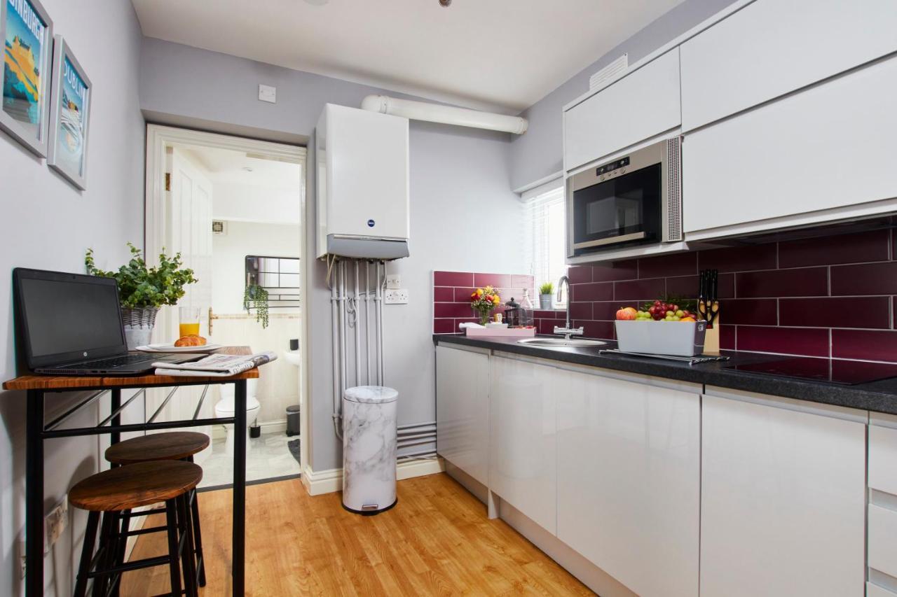 Delven House, Apartment 5 - Self Check-In, Self-Catering Serviced Apartment For East Midlands Airport Castle Donington Bagian luar foto